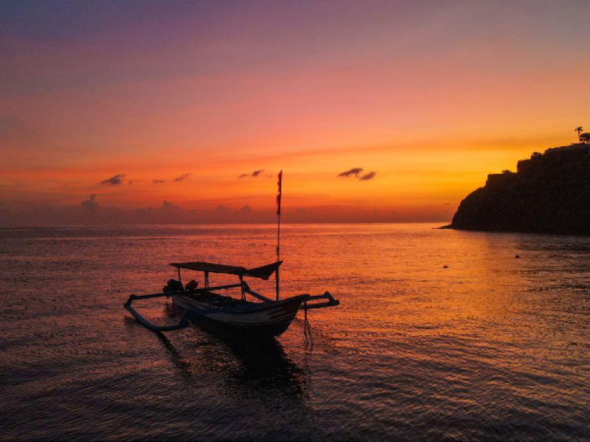 Sonnenuntergang in Amed auf Bali