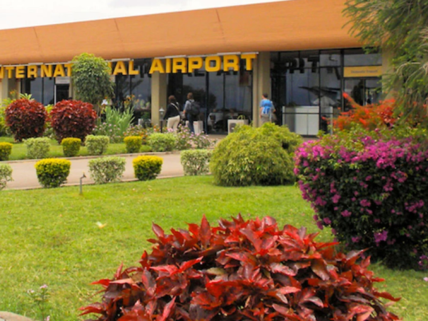 Flughafen