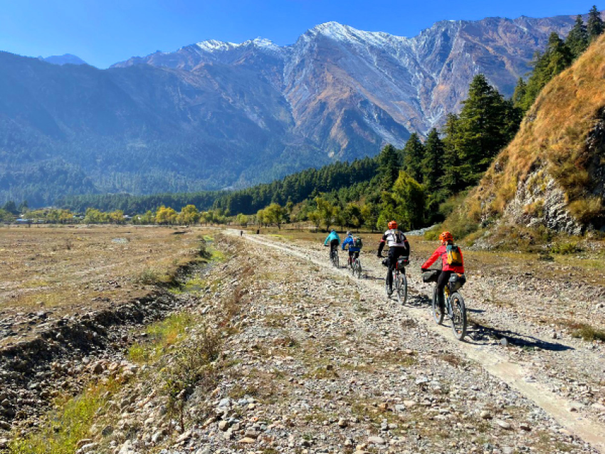 Fahrt von Kalopani nach Beni und Weiterfahrt nach Pokhara